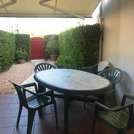 Rdj Avec Piscine Golf * La Grande Motte